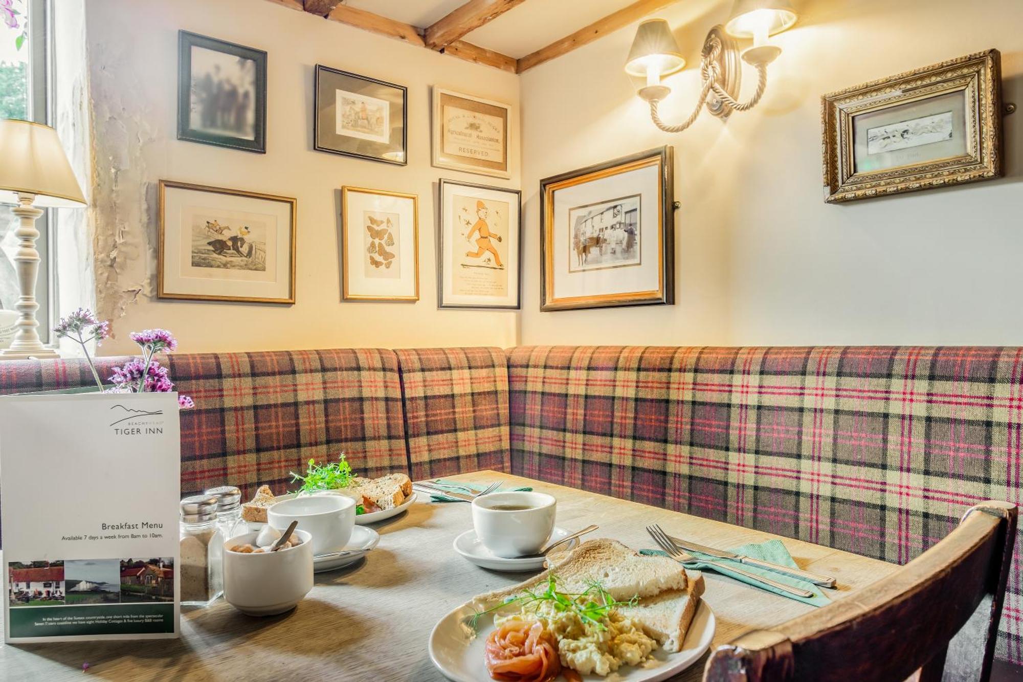Tiger Inn - Elizabeth Eastdean 外观 照片