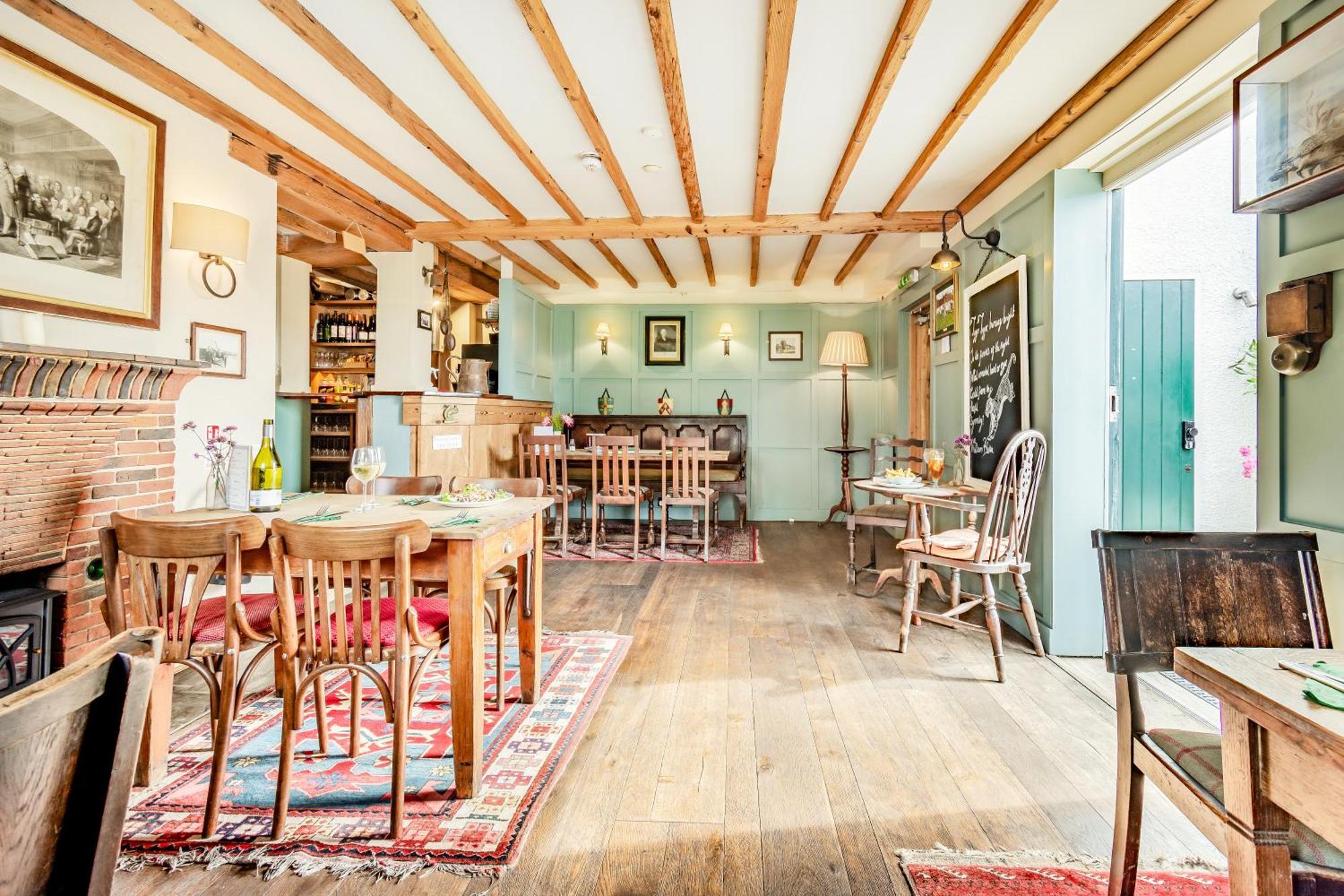 Tiger Inn - Elizabeth Eastdean 外观 照片